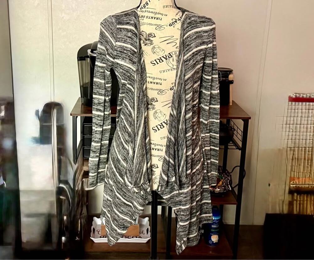 Women’s Pink Republic Gray Off-White Striped Cardigan Size Small
